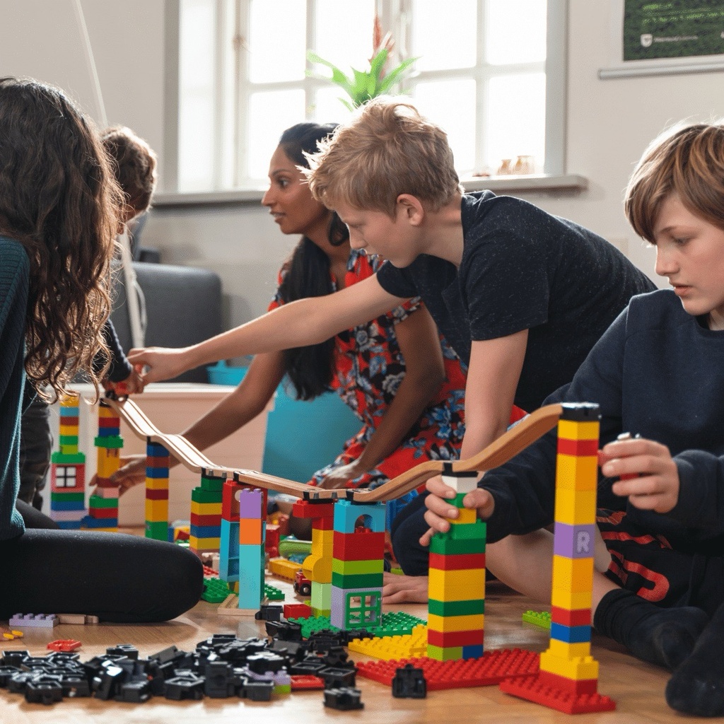 Eisenbahn - Klemmbaustein Verbinder 100 Stück Set